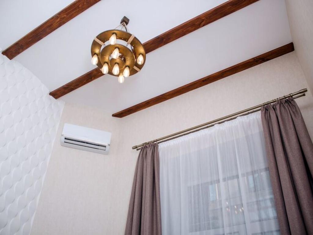 Apartment In The City Center In The House With Atlantes Odessa Exterior foto